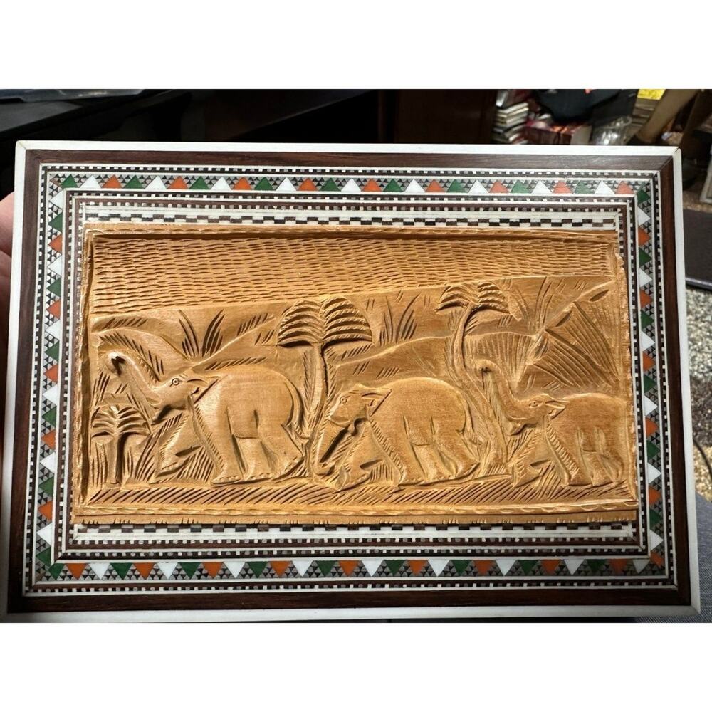 Inlaid & hand carved‎ wood mosaic